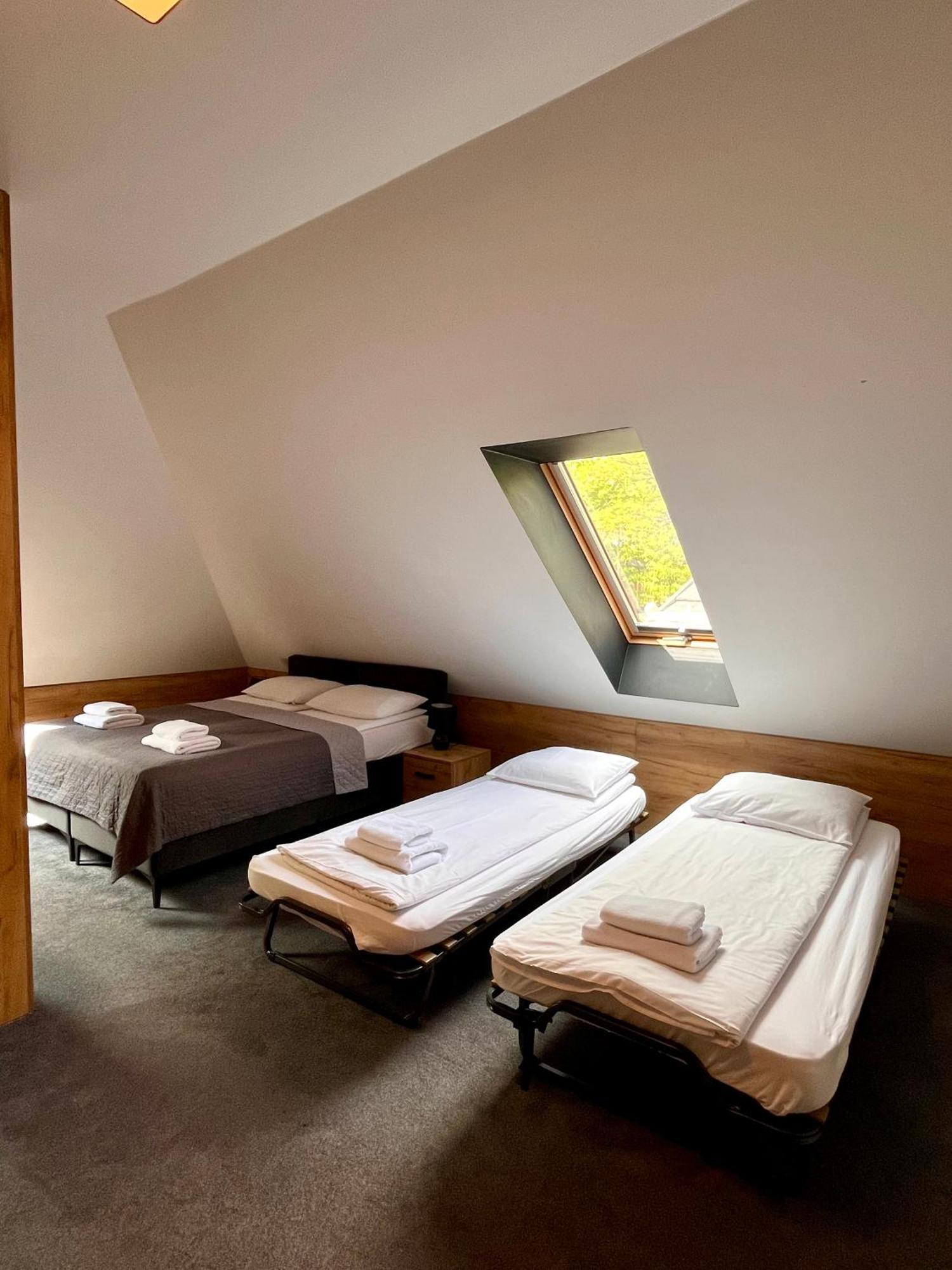 Brody  Ostoja Garden Bed & Breakfast 部屋 写真